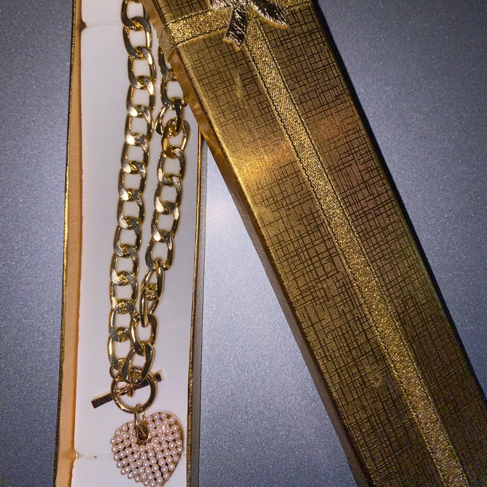Heart pendant necklace